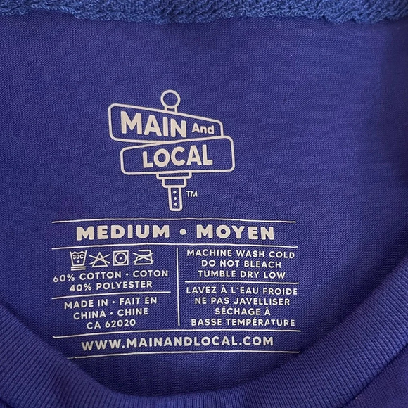 Main And‎ Local Short Sleeve T Shirt Mens Medium Howl O Ween Dogs NWOT - Picture 6 of 6